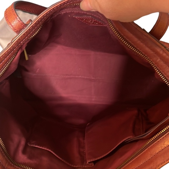 FOSSIL EMMAT TOTE - BEAUTIFUL SOFT LEATHER IN COGNAC - Picture 9 of 11
